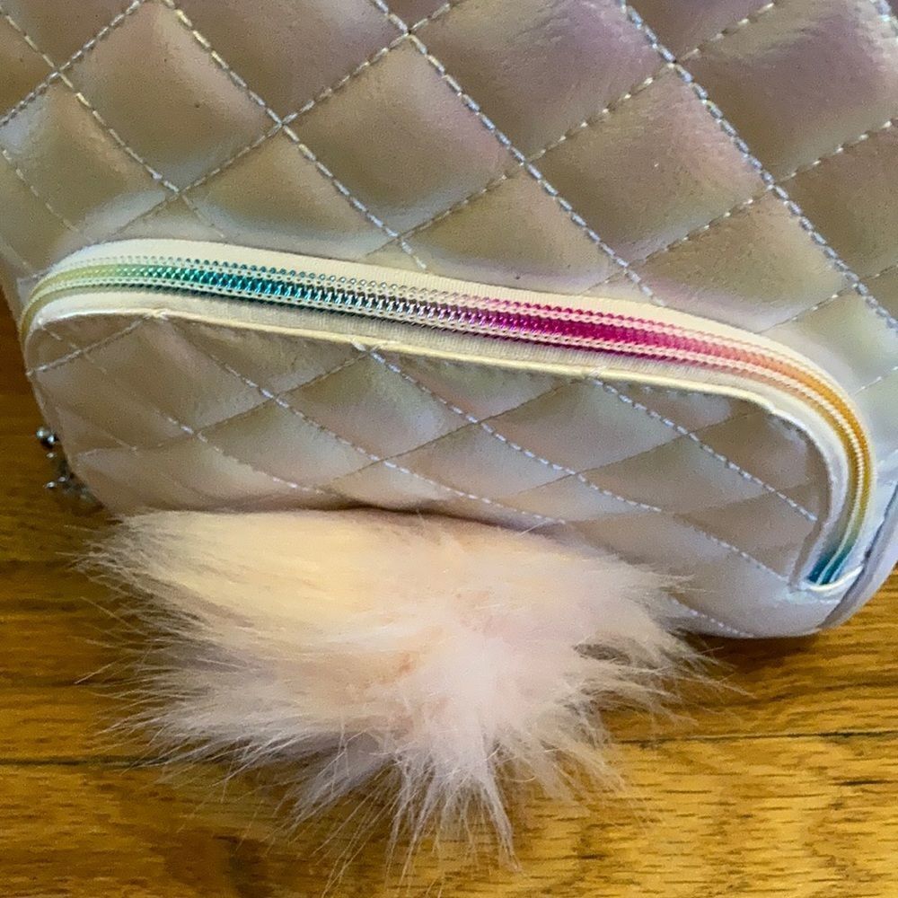 1 LEFT! Iridescent bunny backpack - Picture 7 of 8